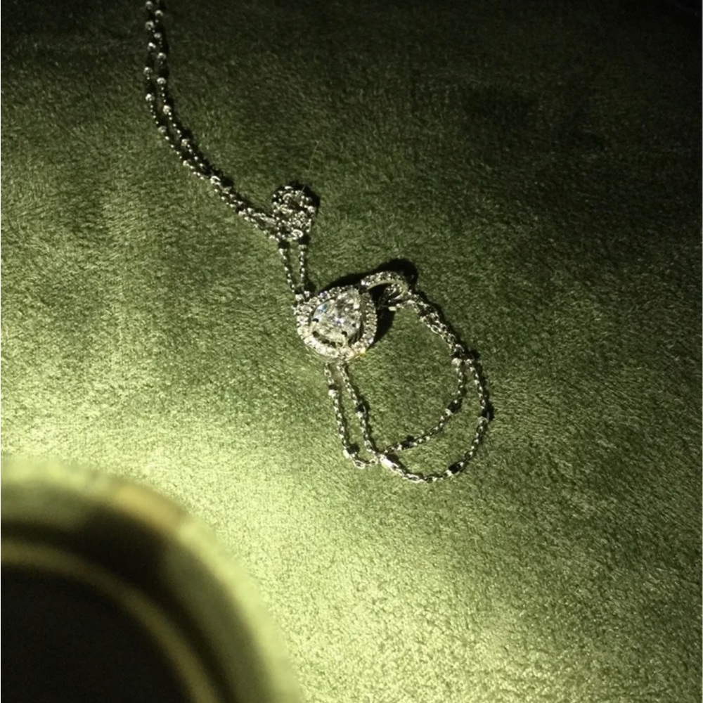 Diamond Teardrop Pendant with Chain, White Gold, .65 carats, stunning! - Picture 11 of 16